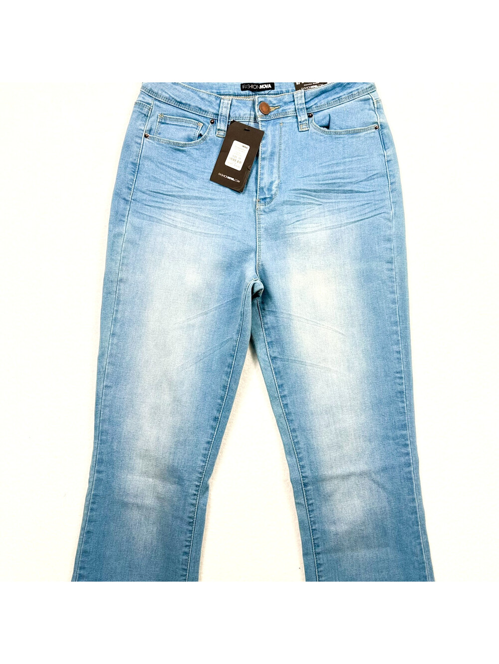Fashion Nova Wide Leg High Waisted Light Wash Denim Jeans Women’s Size 11 NWT - Picture 10 of 15